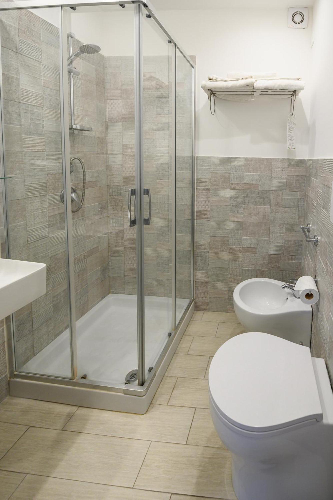 Double Room Private Bathroom