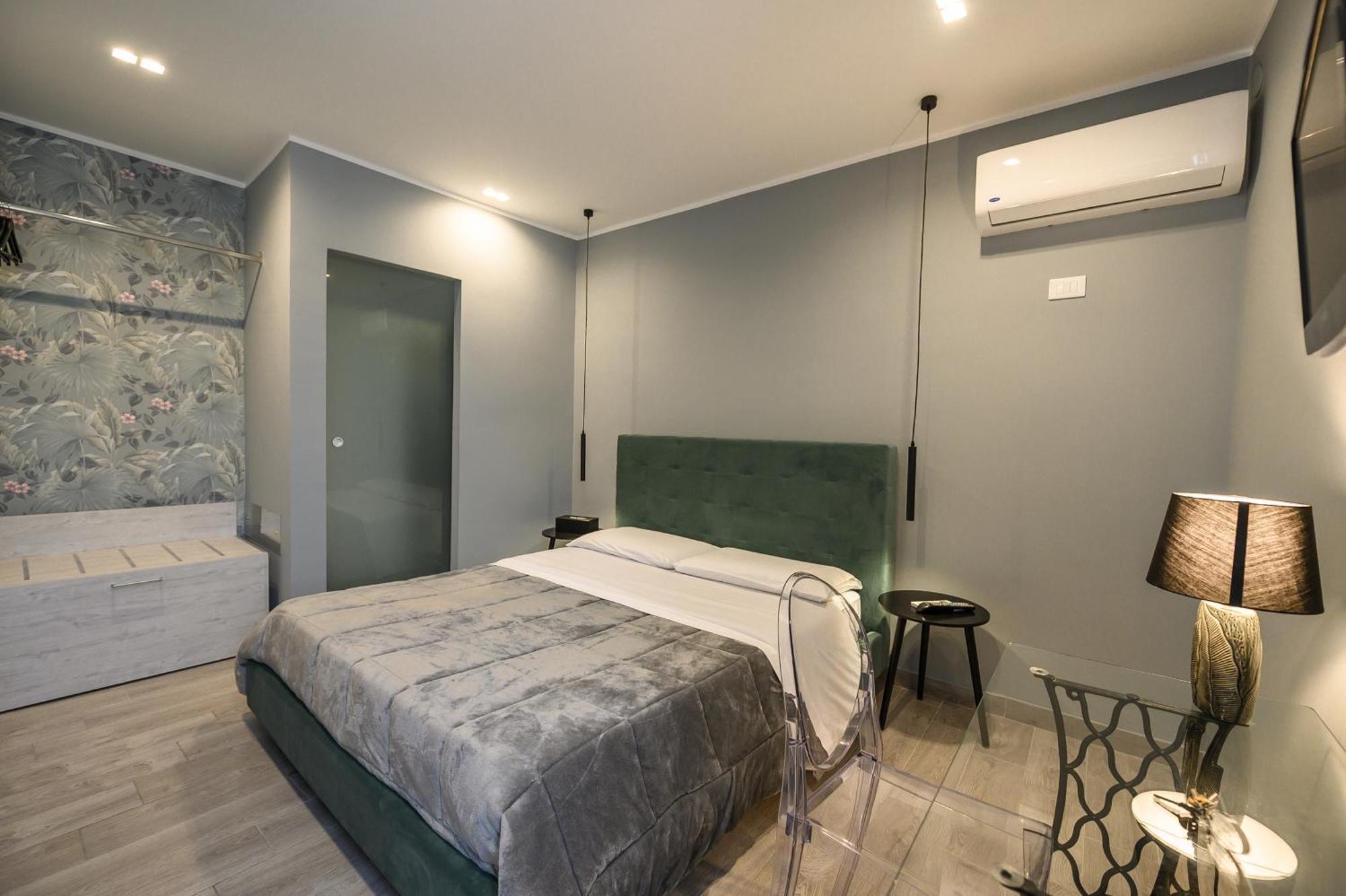 Double Room Private Bathroom