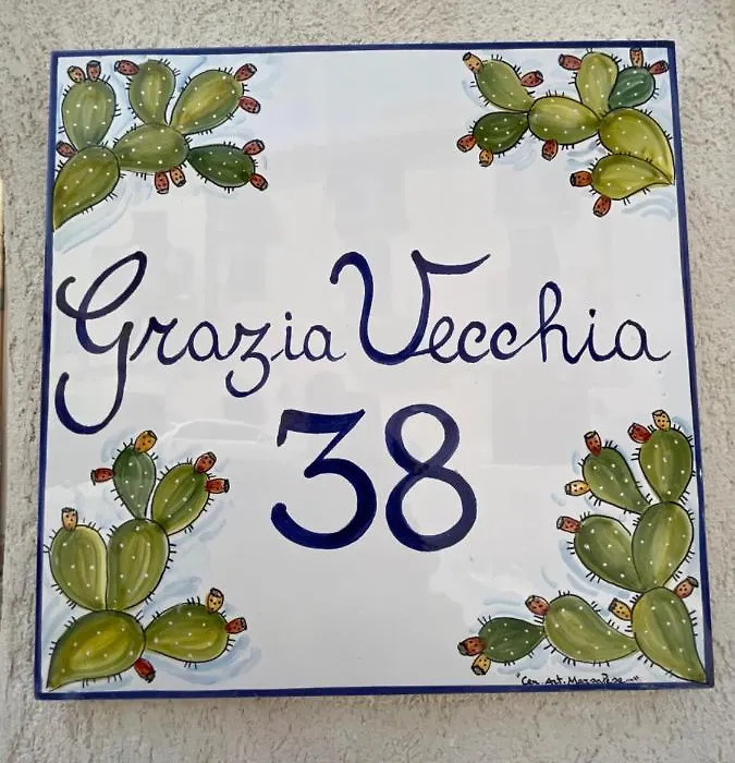 Grazia Vecchia 38-1